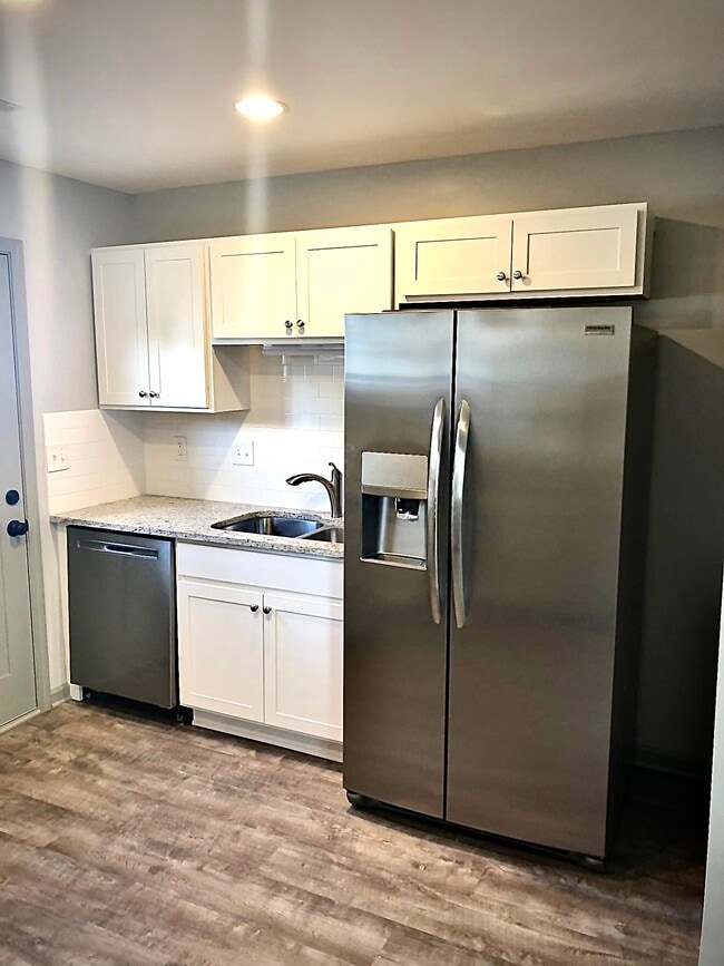 Photo - 1296 S 18th St