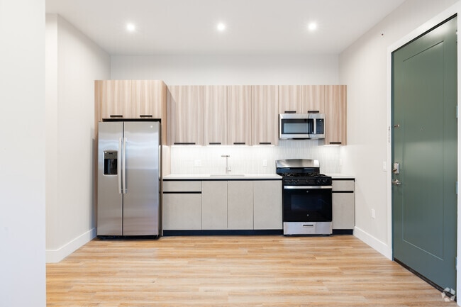 3BR, 2BA - 1,000SF - Kitchen