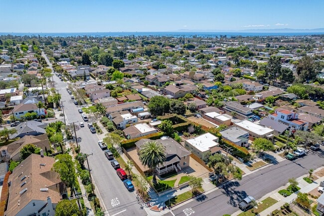 Photo - 1036 E Cota St