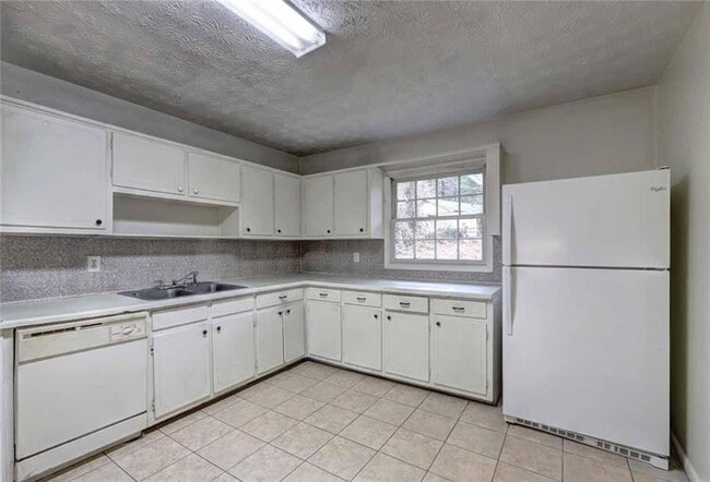 Photo - 5805 Singleton Rd