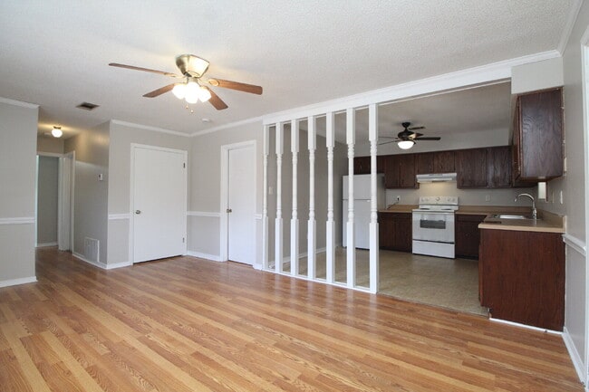 Photo - Spacious Bellview 2BR/1.5BA Duplex with Large New Front Deck, Fenced Backyard & Covered 2-Car Car... Unit B