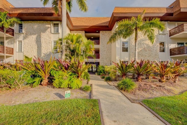 Building Photo - 7477 SW 82nd St Unit C211 Rental