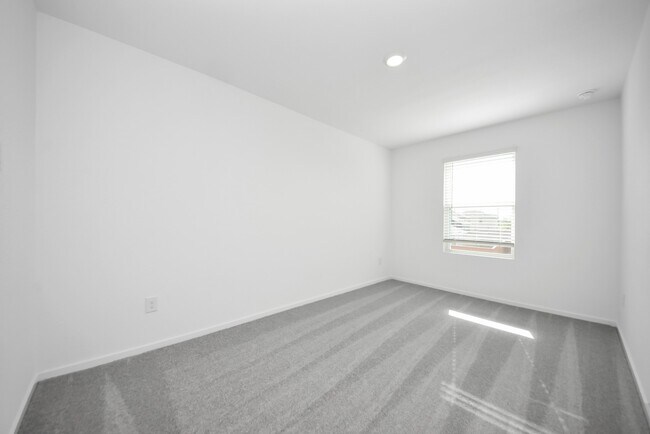 Photo - 10410 Birds Nest Dr