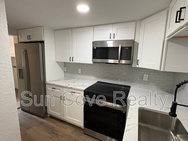 Photo - 807 E Genesee St