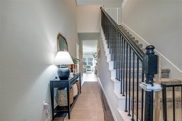 Photo - 2419 Lalun Lane