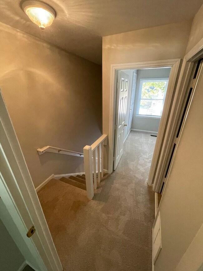 Photo - End Unit Townhome in Elizabeth/Plaza Midwood Area! ***50% discount for the first full month with ...