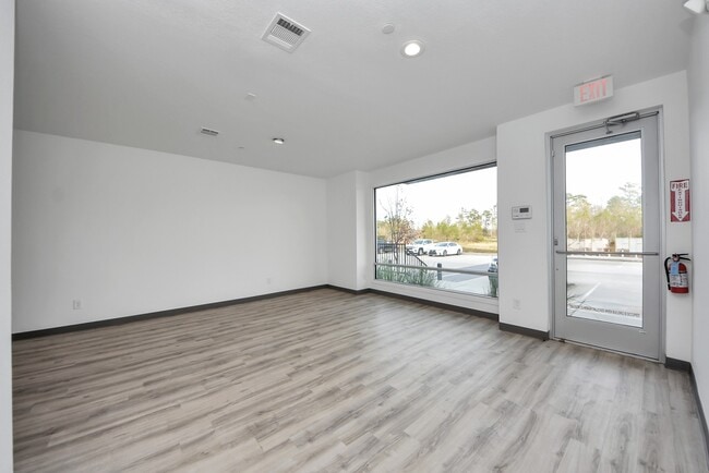 Photo - 18716 Centro Main St Unidad A