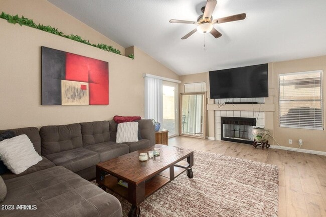 Photo - 4326 E Rosemonte Dr
