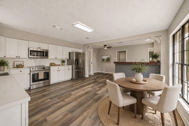 Photo - 3703 Tiffany Dr