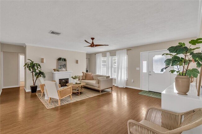 Photo - 2449 Breakwater Cir House