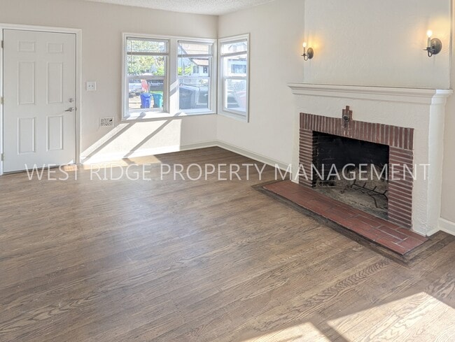 Photo - 1322 N Emerson St Unit 1322