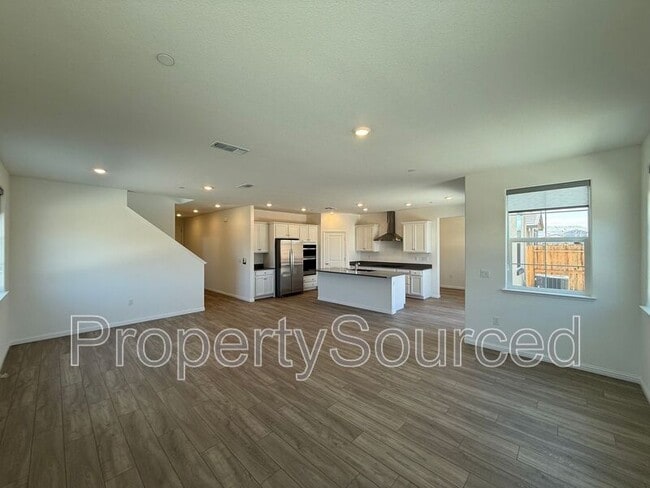 Photo - 1567 Halo Ave