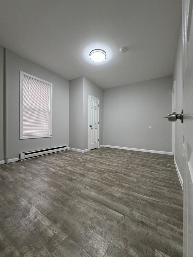 Photo - Somerset Apartments