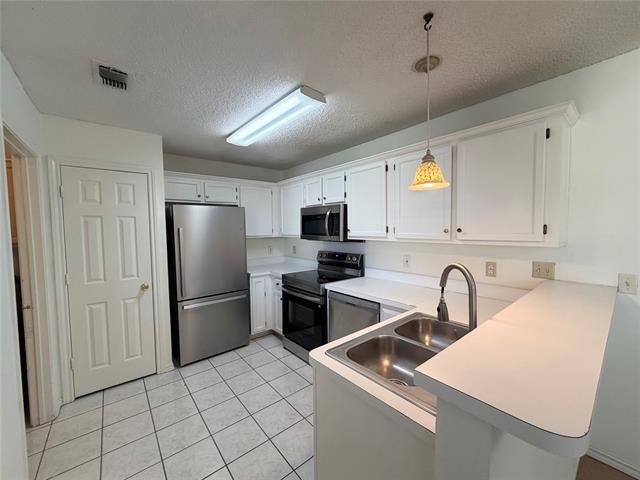 Photo - 805 Hillbrooke Dr