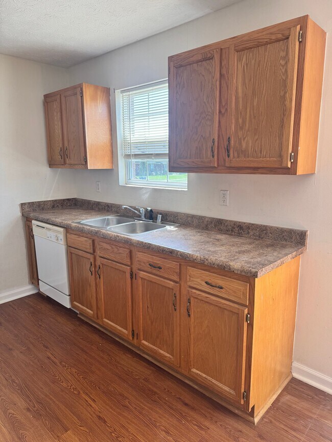 Photo - 910 Weeping Willow Dr Unit 6