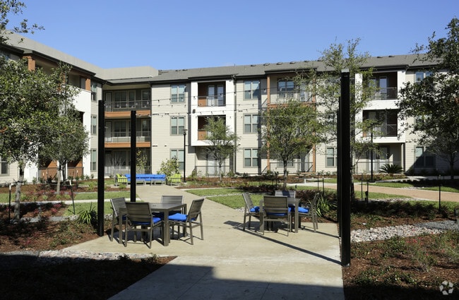 Photo - Axis Marketplace