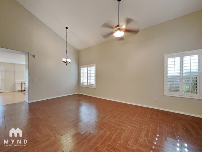 Photo - 981 N 169th Ave