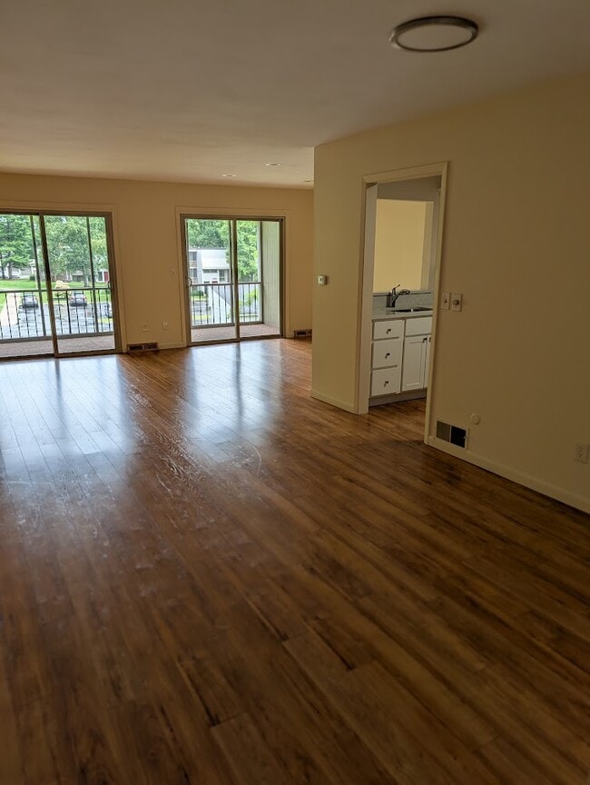 Photo - Oxford Towne Apartments