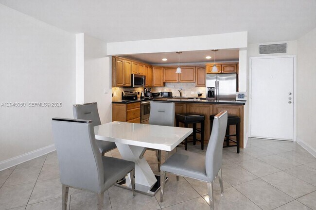 Photo - 2101 S Ocean Dr Unit 606