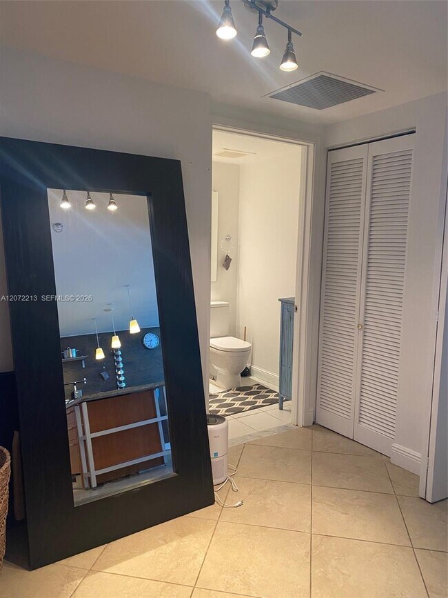 Photo - 185 SW 7th St Unit 1607