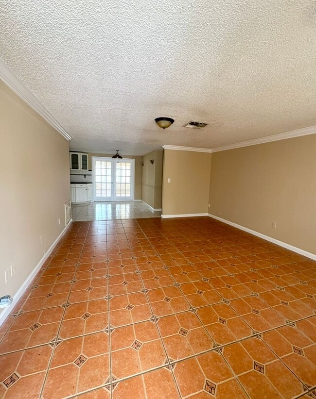 Photo - 6707 Lenoir Dr