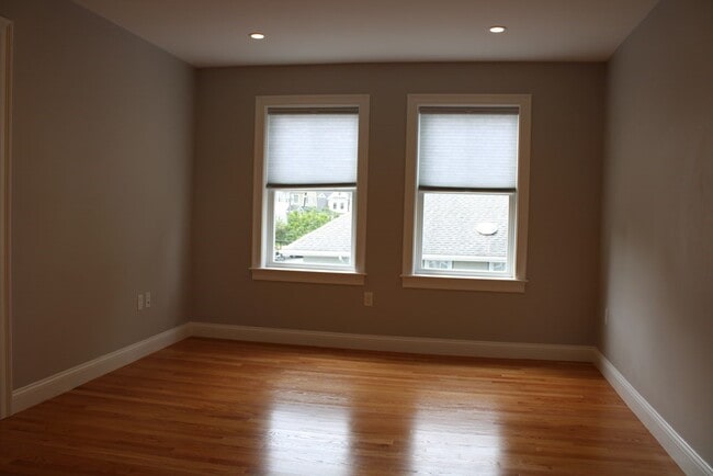 Photo - 19 Iona St Unit 3