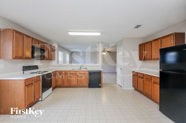 Photo - 2908 Robin Ln