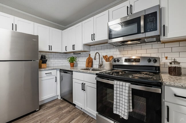 Building Photo - Villas Northpoint/Southpoint Apartments