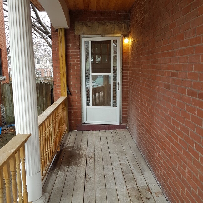 Photo - Spacious Main Floor 1 Bedroom Unit 1