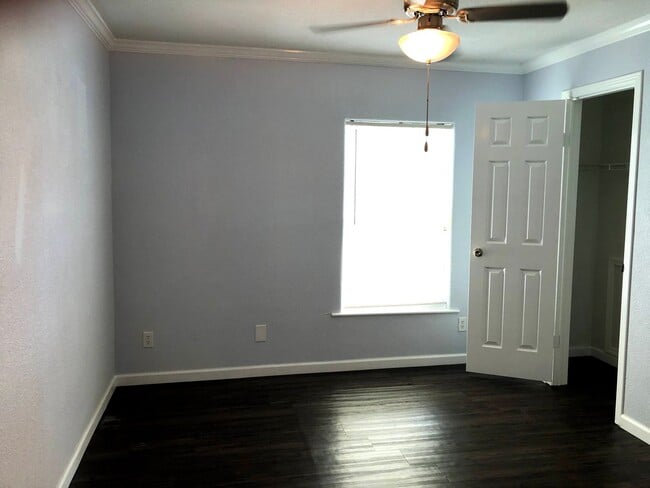 Photo - 140 Varsity Dr Unit 140 Varsity Rm B