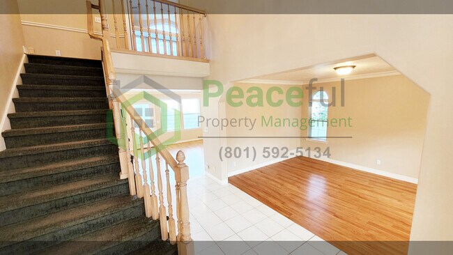 Photo - 1556 Maple Hills Dr