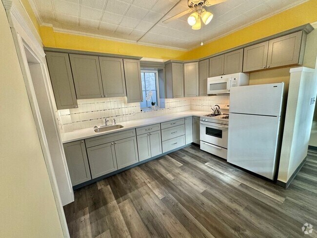 Building Photo - 162 Sherman St Unit 1 Rental