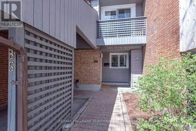 Photo - 285 Bruyère St