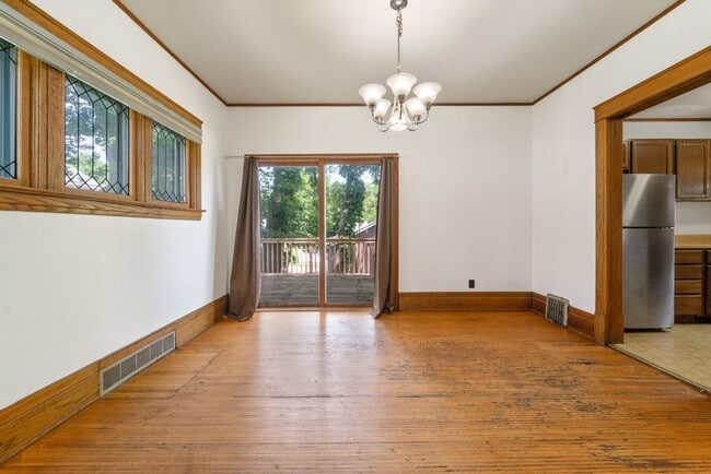 Photo - 513 W 22nd St