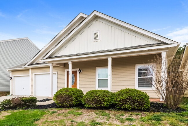 Photo - 257 Ranlo Ave