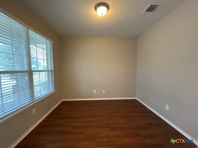 Photo - 9508 Raeburn Court