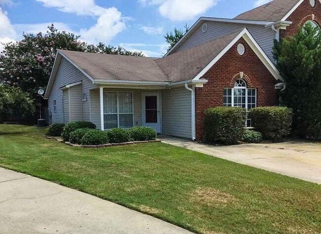 Newly Renovated 2 Bedroom, 2 Bathroom Home - Newly Renovated 2 Bedroom, 2 Bathroom Home