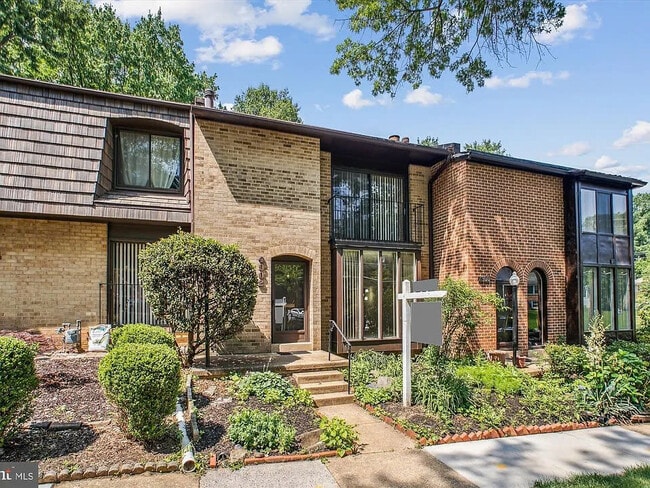 Photo - 4902 Sauquoit Ln Townhome