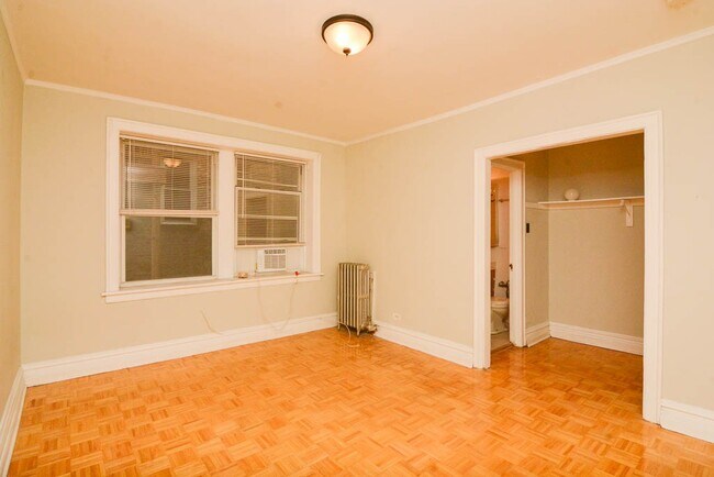 Photo - 716 W Belmont Ave Unidad 901