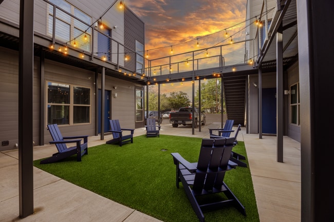 Photo - The Sasha at Jennings