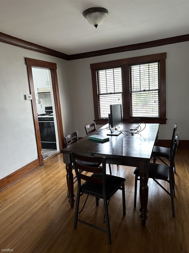 Photo - 2 br, 1 bath House - 204 South Linden Avenue