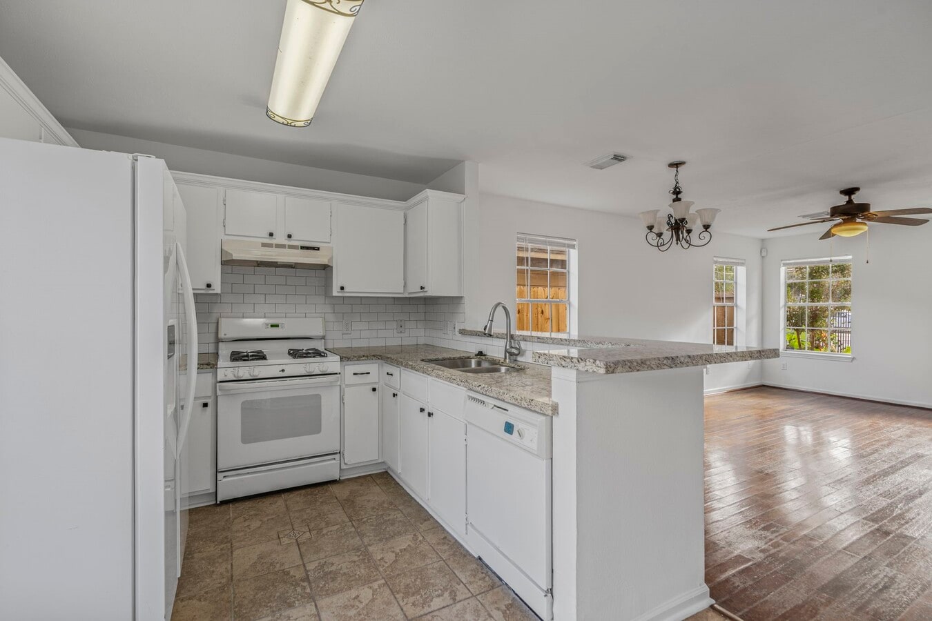 Photo - 2106 Nettleton St