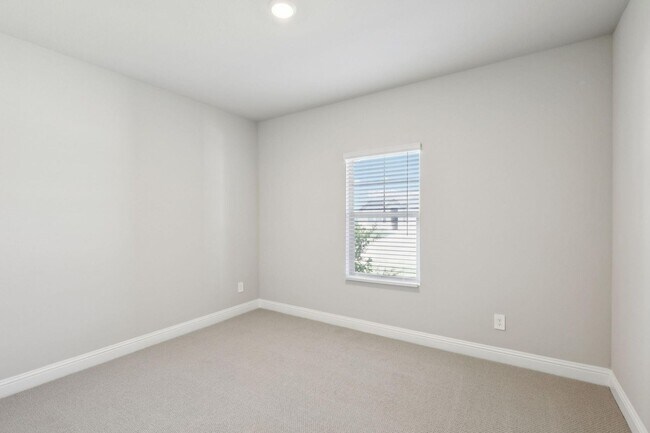 Photo - 6625 Vly Lk Ln