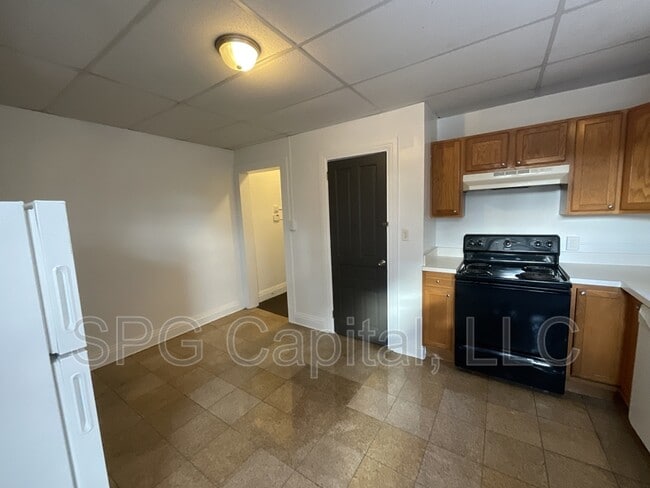 Photo - 284 W Jackson St