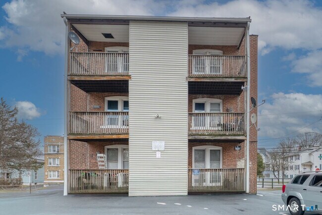 Photo - 152 Oak St Unidad 1N