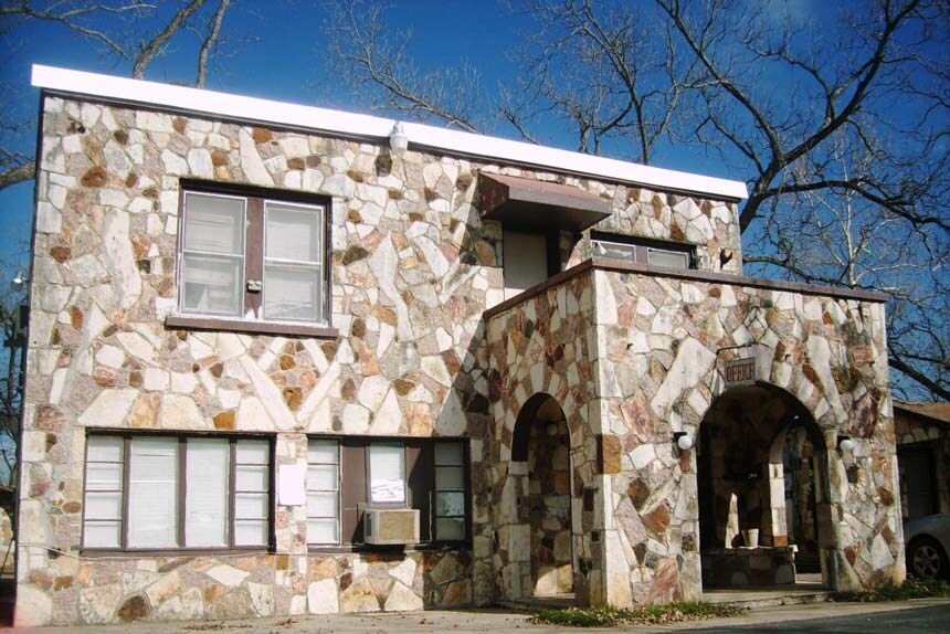 Stagecoach Apartments - Stagecoach Apartments