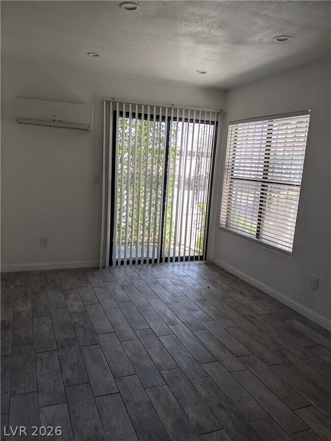 500 Elm Dr Unit 104