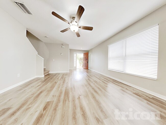 Photo - 32437 Fish Hook Lp