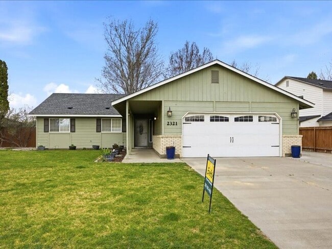 Building Photo - 2321 Hummingbird Ln