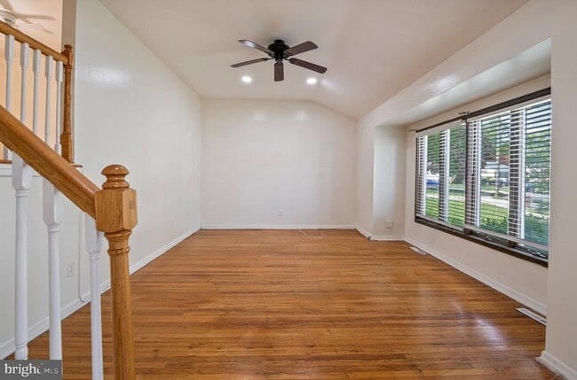 Photo - 14 Landon Dr